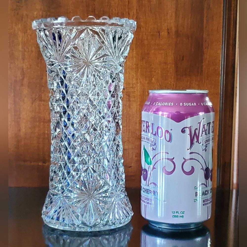 MCM 🇦🇹 Oberglas Austria 7 1/8" Tall Bright Sparkling Glass Vase